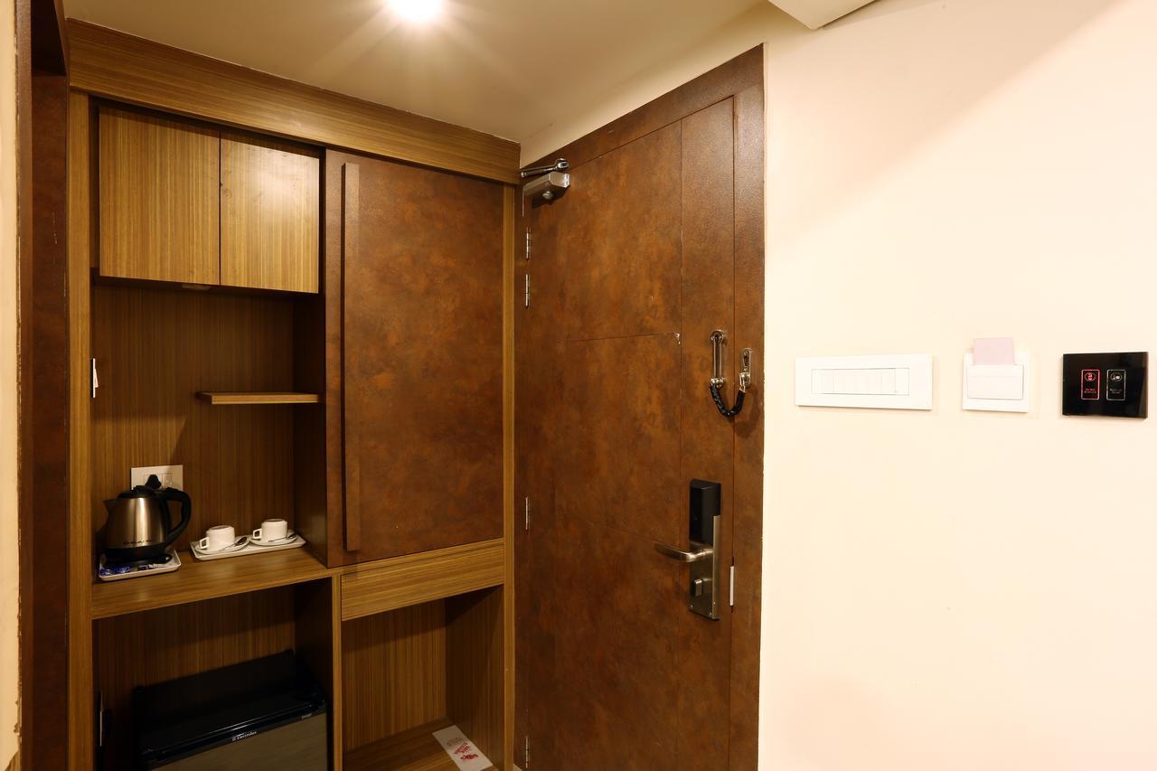 Hotel Sj International غاواهاتي المظهر الخارجي الصورة