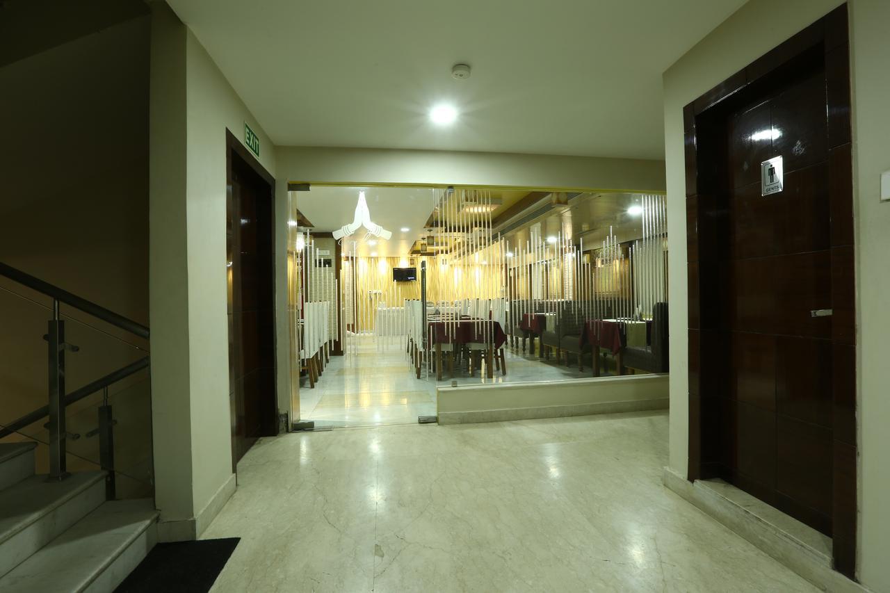 Hotel Sj International غاواهاتي المظهر الخارجي الصورة